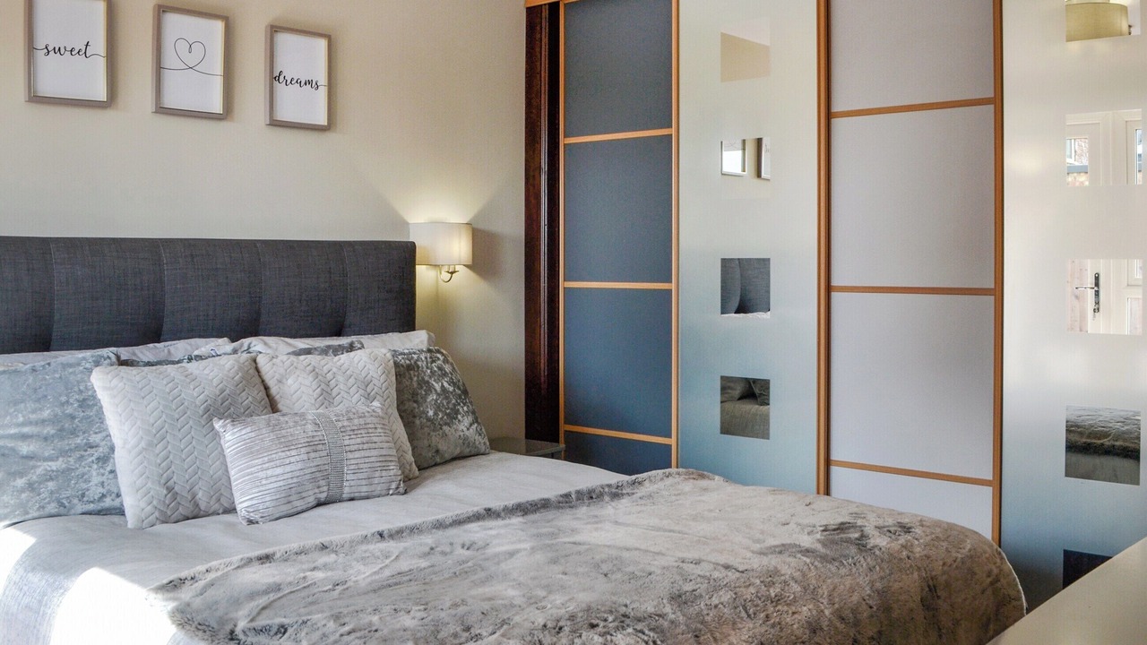 Photo of Others in Low Catton