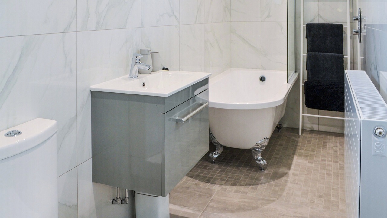 Photo of Others in Low Catton