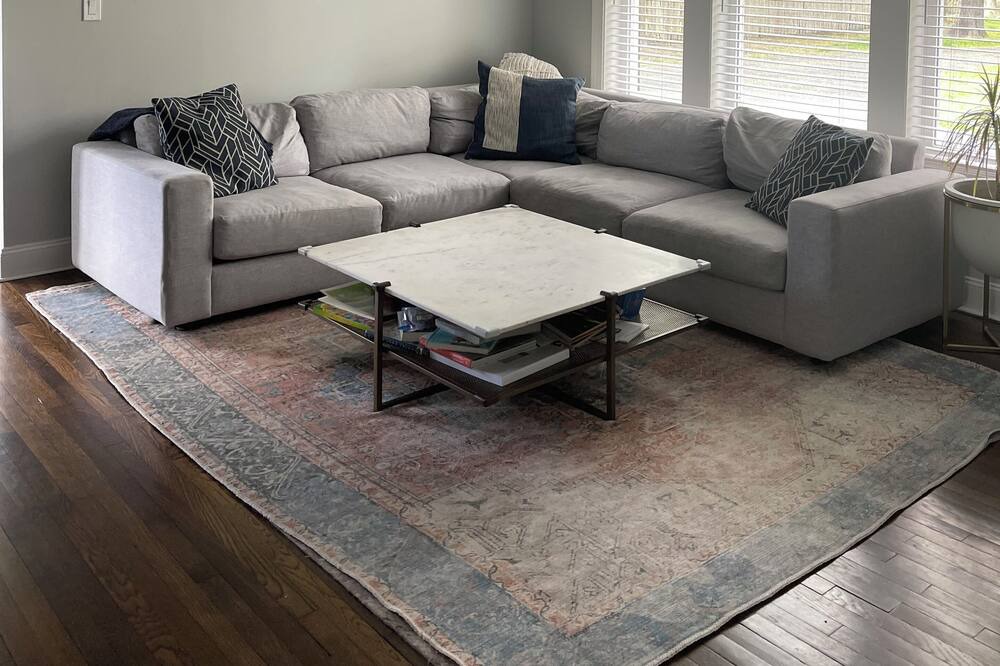 Photo of Livingroom in Center Moriches