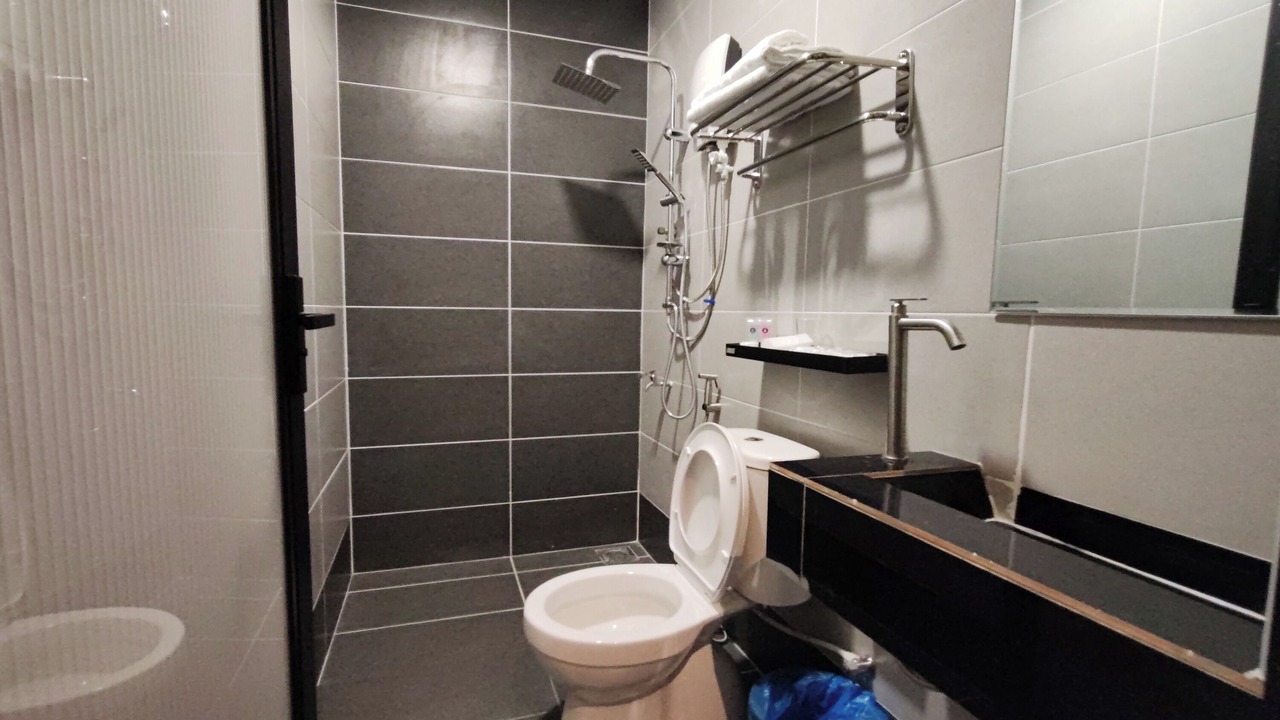 Photo of Bathroom in Taman Lim