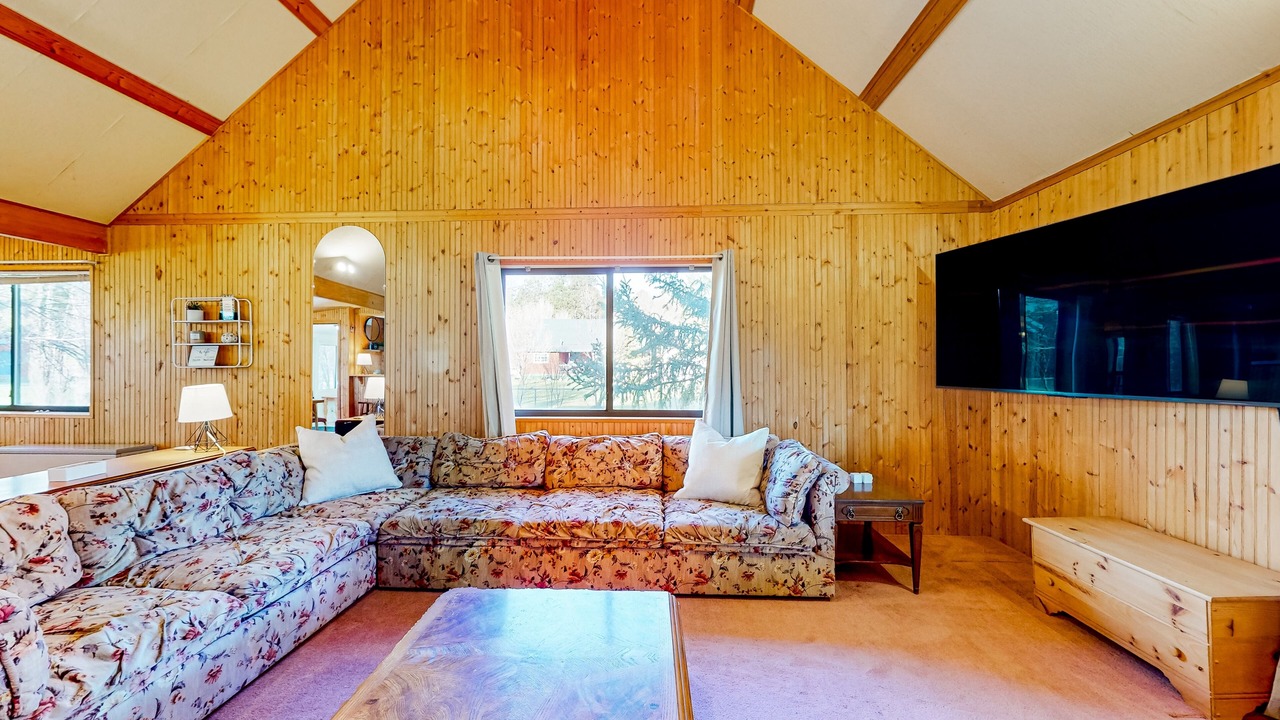 Photo of Livingroom in Pinetop