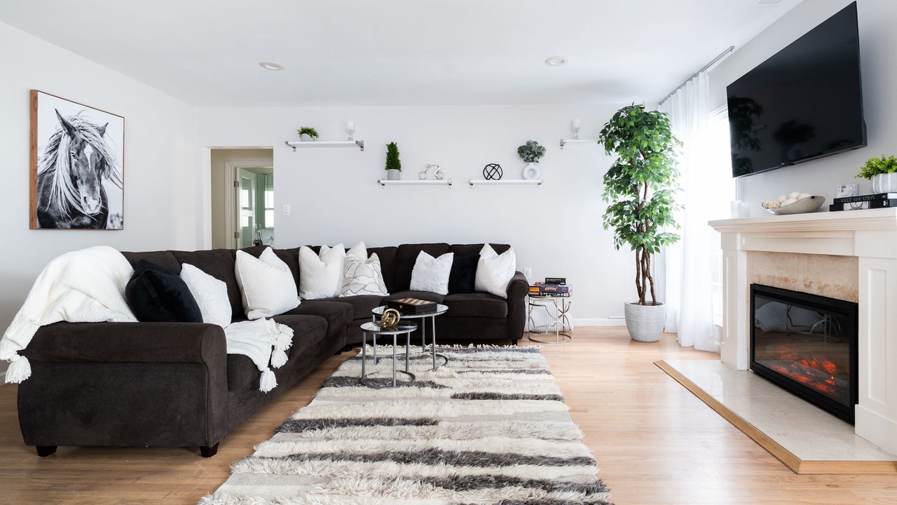Photo of Livingroom in The Plaza