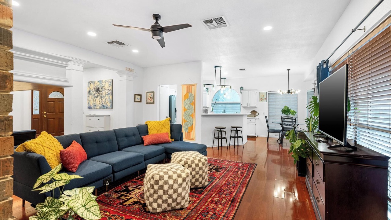 Photo of Livingroom in Parker Lane