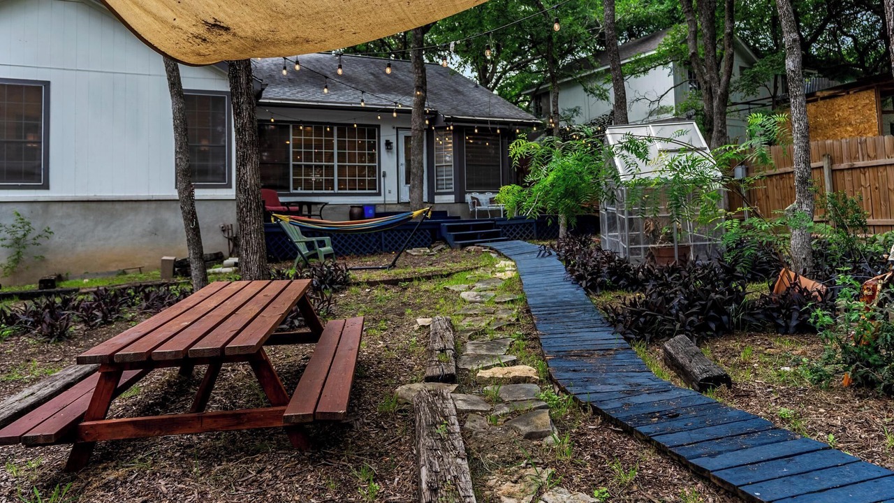 Photo of Outdoor in Parker Lane