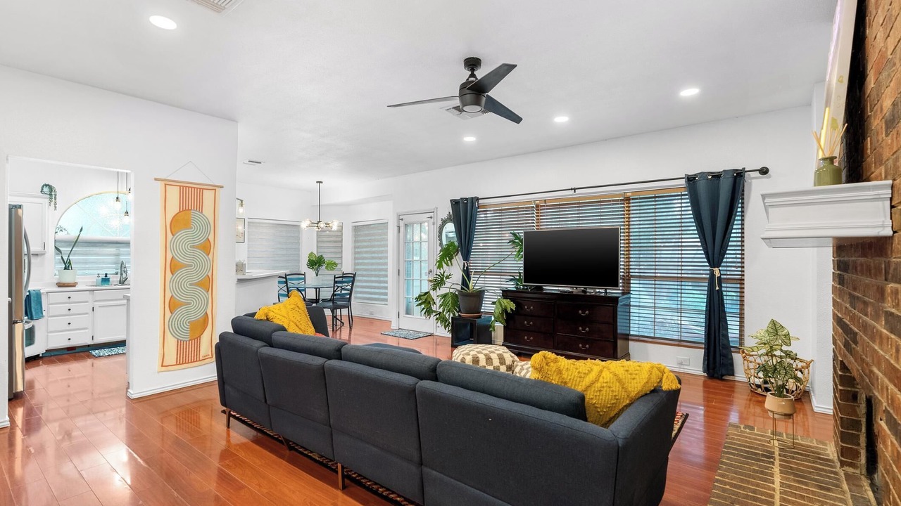 Photo of Livingroom in Parker Lane