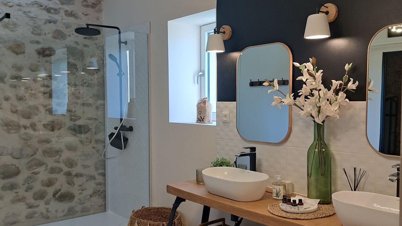 Photo of Bathroom in Valernes