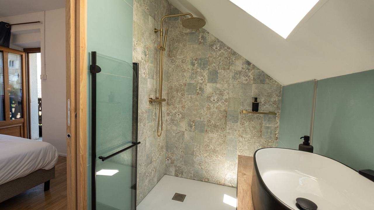 Photo of Bathroom in Venthon