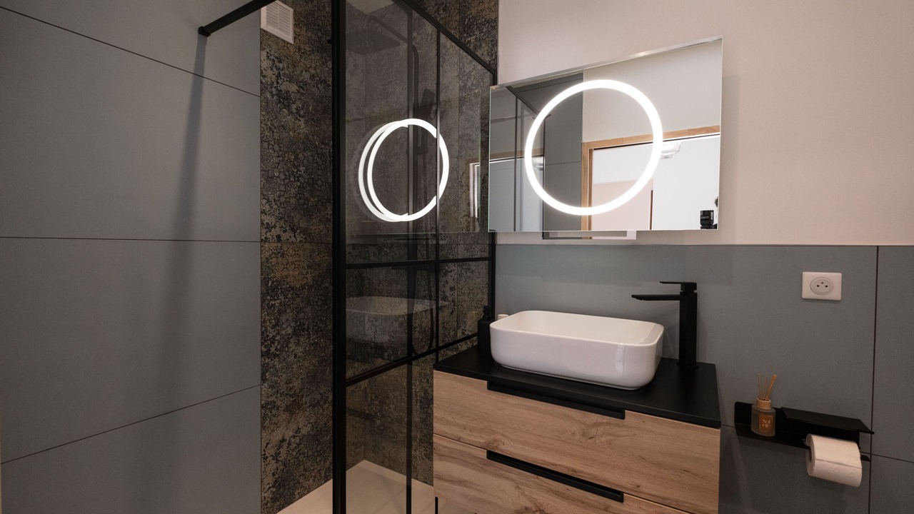 Photo of Bathroom in Venthon