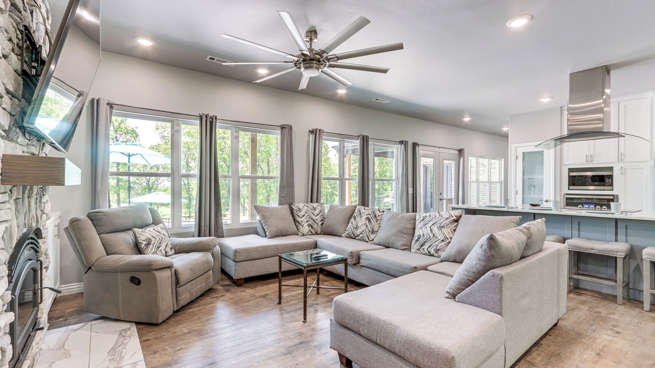 Photo of Livingroom in Farmington