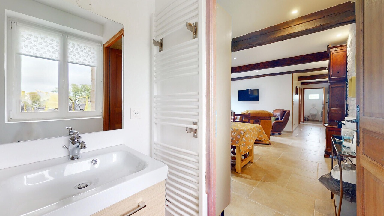 Photo of Bathroom in Criquetot-le-Mauconduit