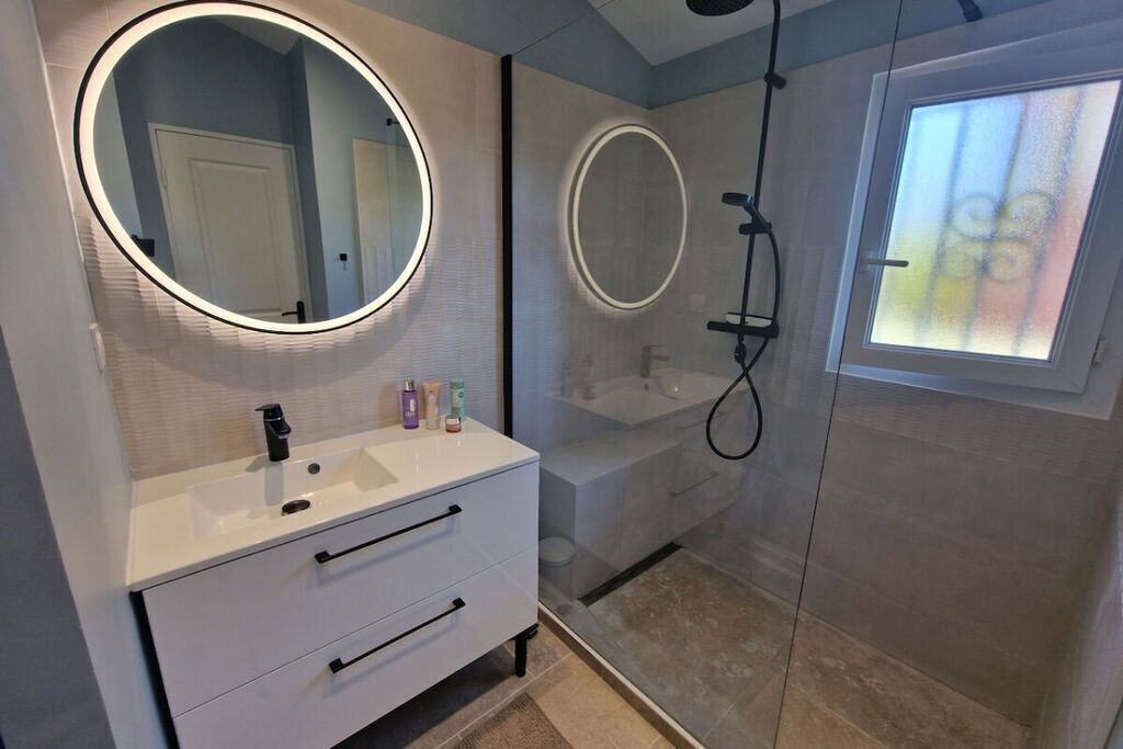 Photo of Bathroom in Plage de la Garonnette