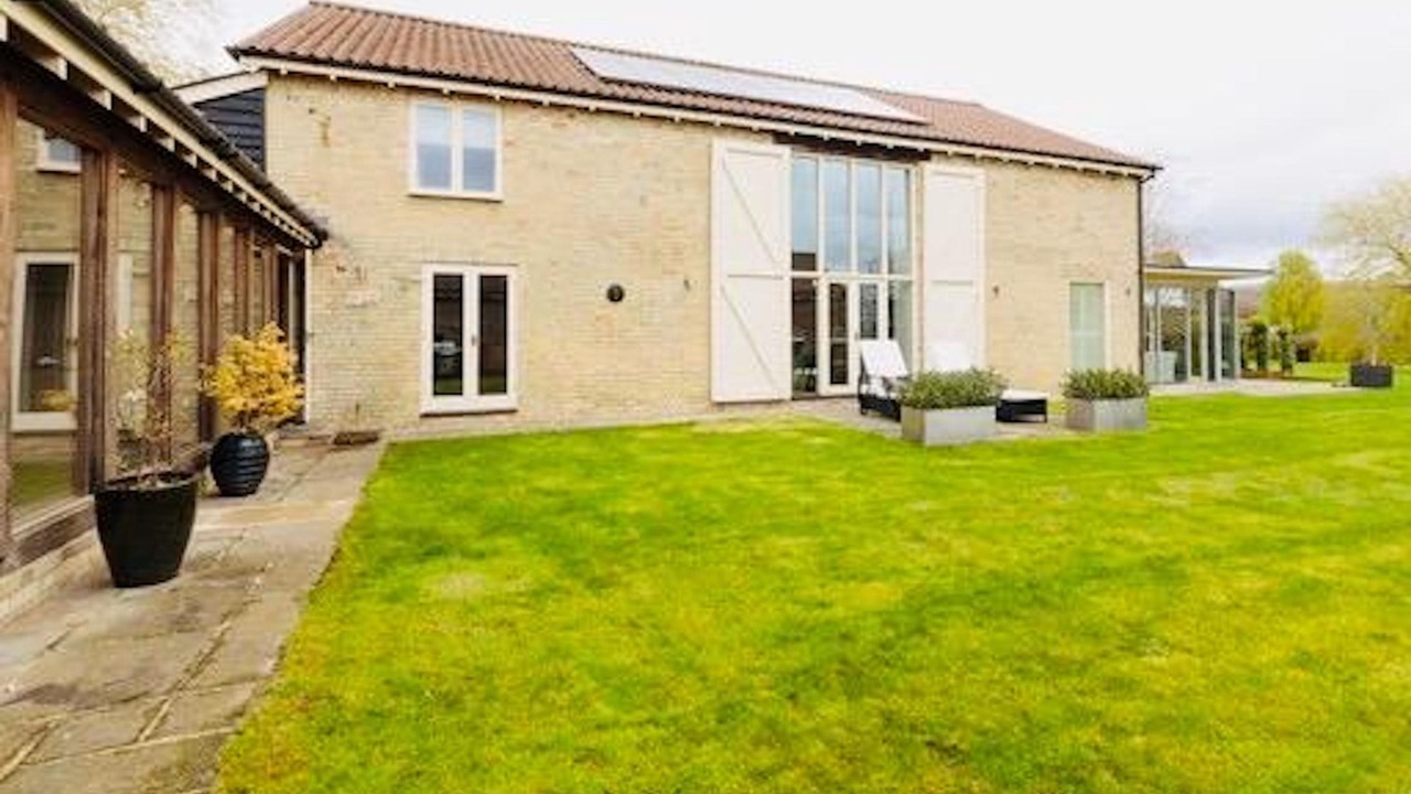 Photo of Others in Howlett End