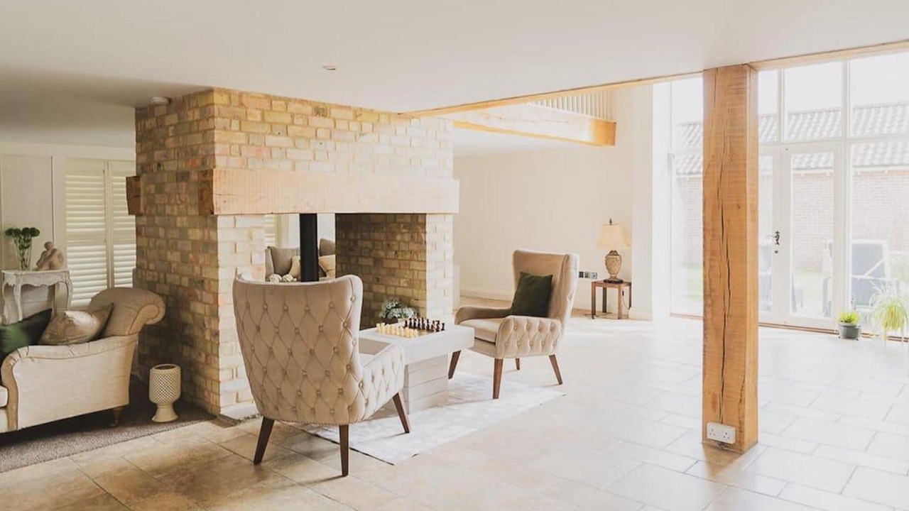 Photo of Others in Howlett End