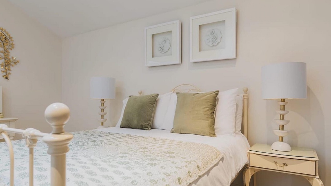 Photo of Others in Howlett End