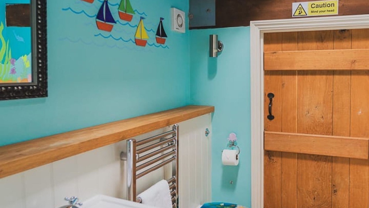 Photo of Others in Howlett End