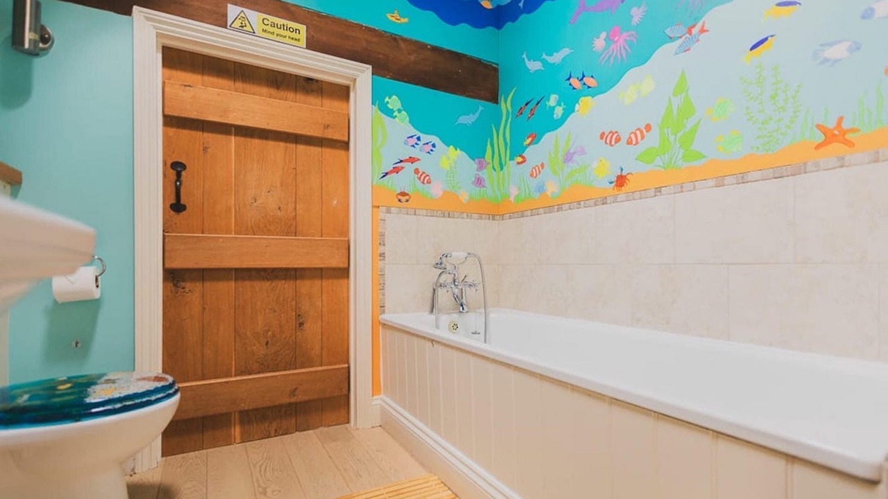 Photo of Others in Howlett End