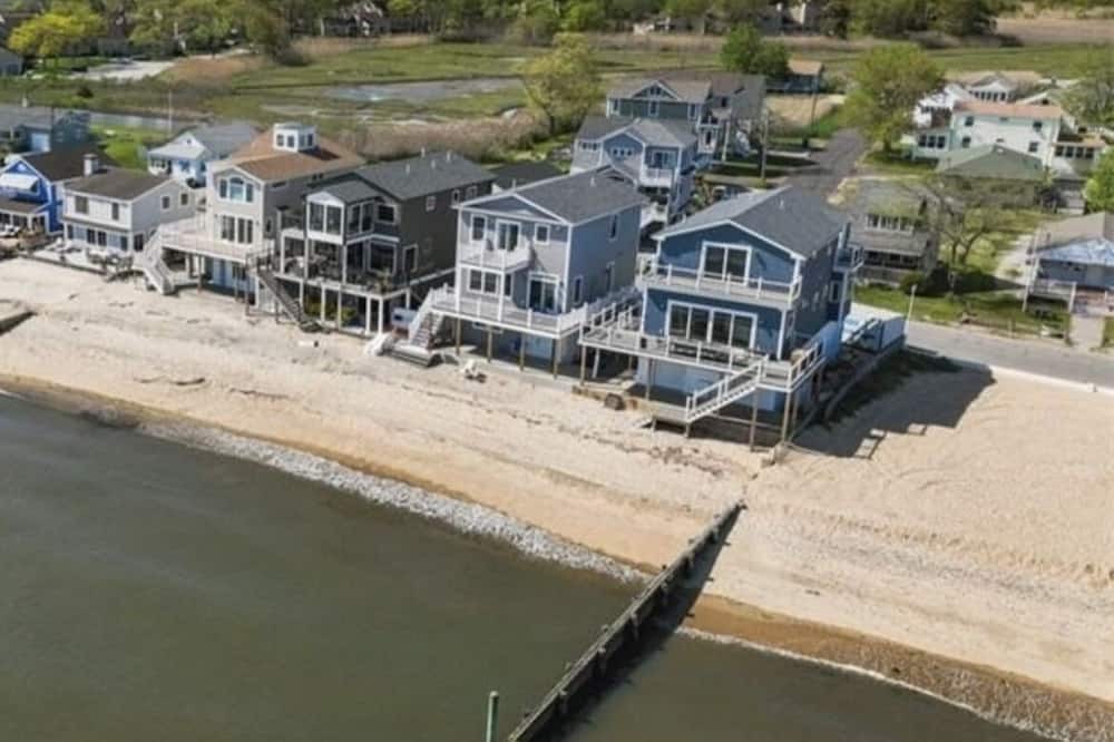 Photo of Others in Saybrook Manor