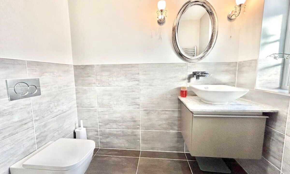 Photo of Others in Edgware