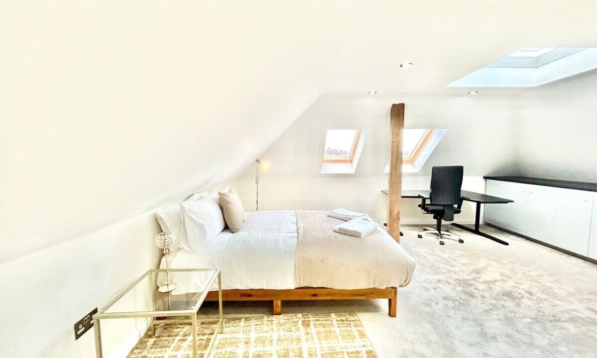 Photo of Others in Edgware