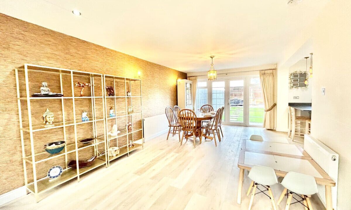 Photo of Others in Edgware