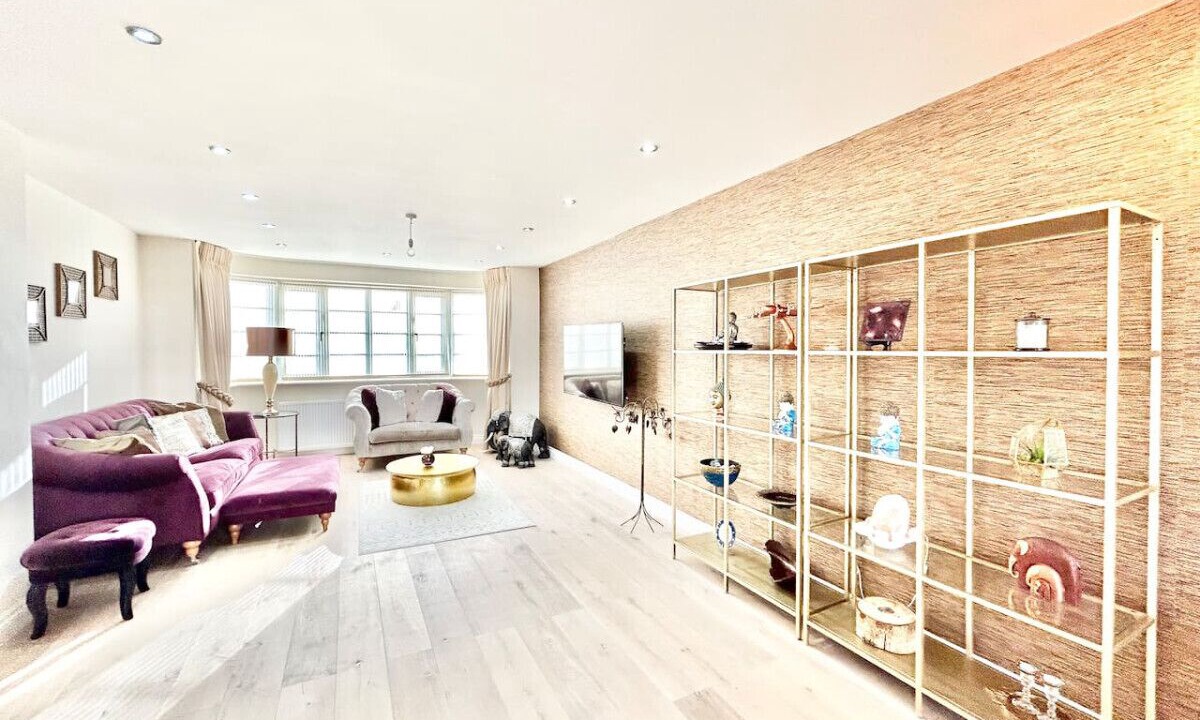 Photo of Others in Edgware