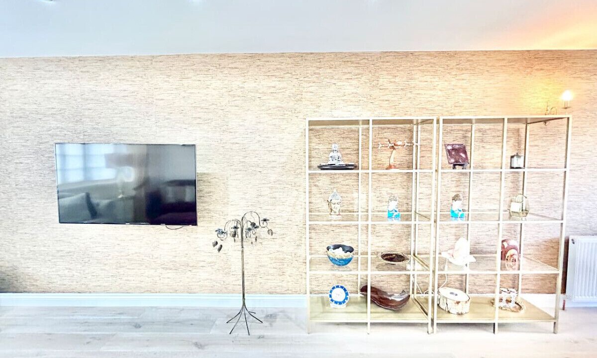 Photo of Others in Edgware