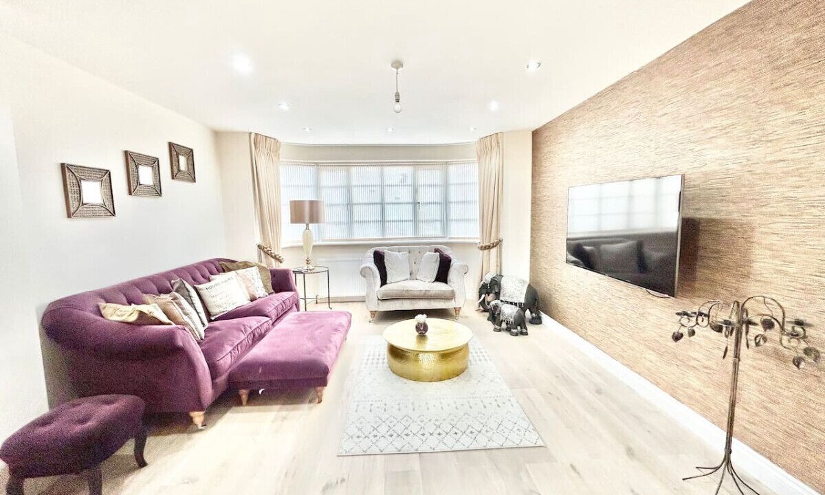 Photo of Others in Edgware