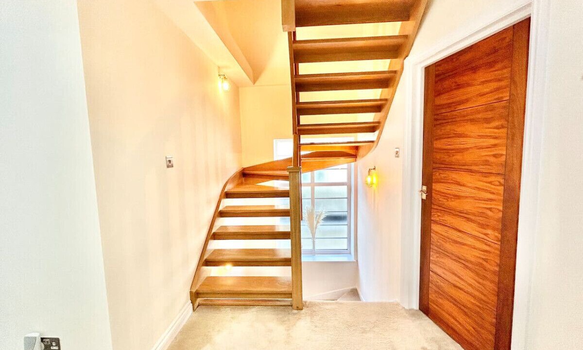 Photo of Others in Edgware