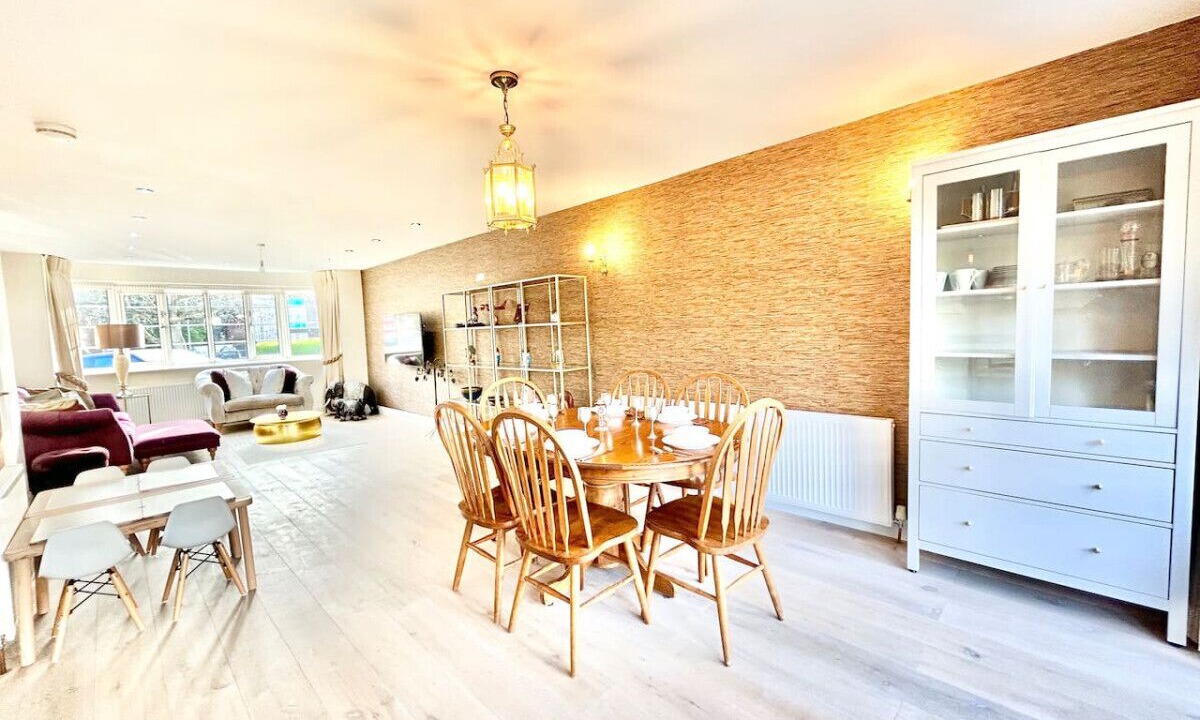 Photo of Others in Edgware