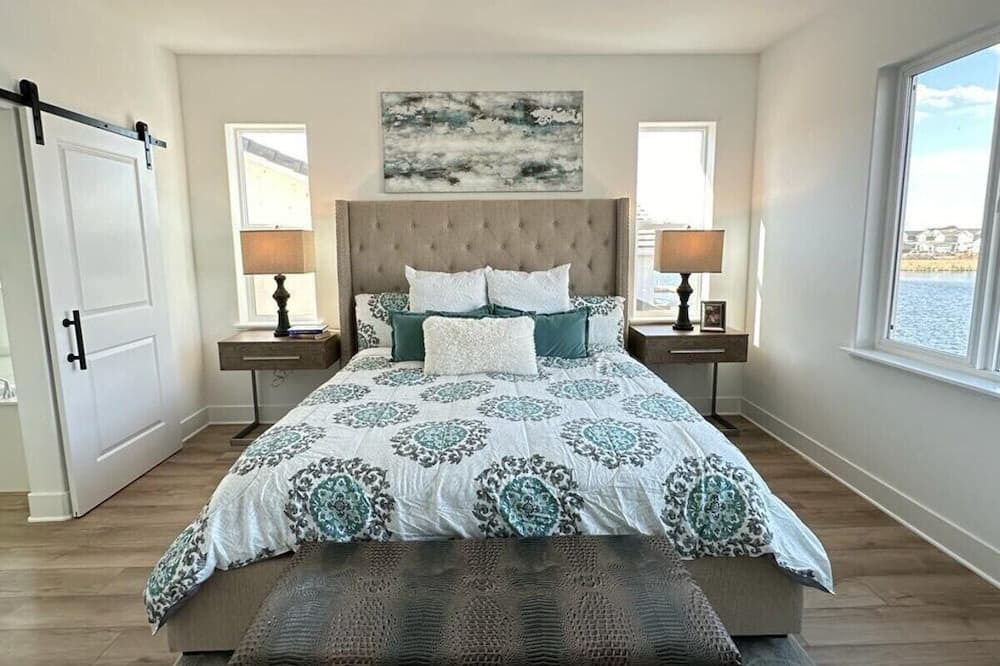 Photo of Others in Peters