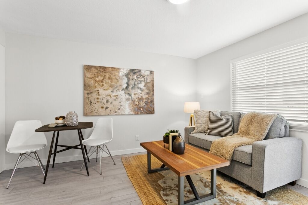 Photo of Livingroom in University