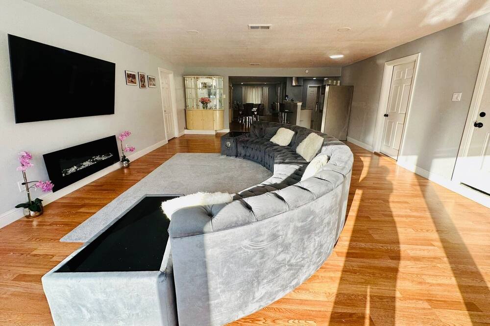 Photo of Livingroom in Mesquite
