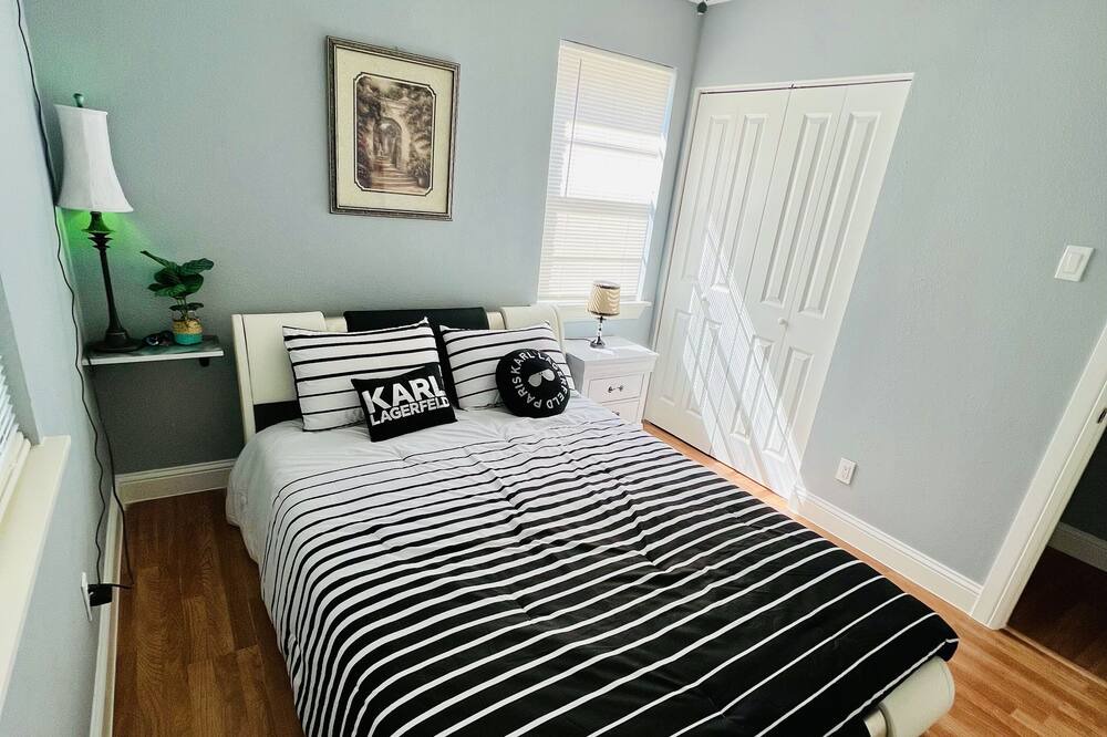 Photo of Bedroom in Mesquite