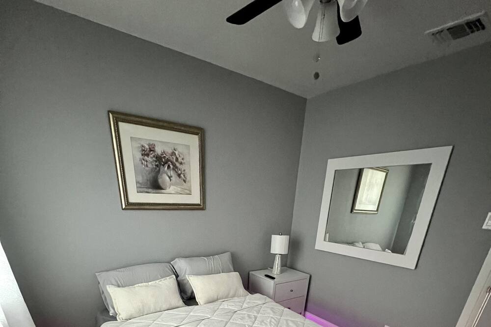 Photo of Bedroom in Mesquite