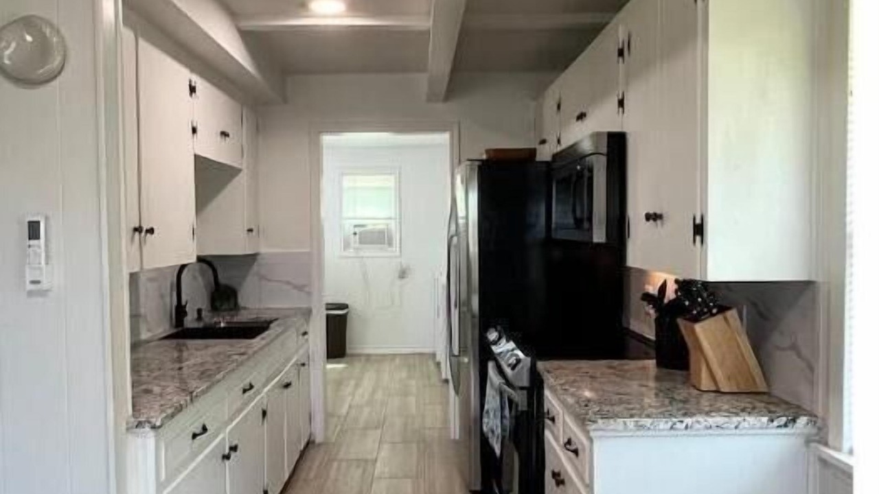 Photo of Kitchen in Cottonwood Shores