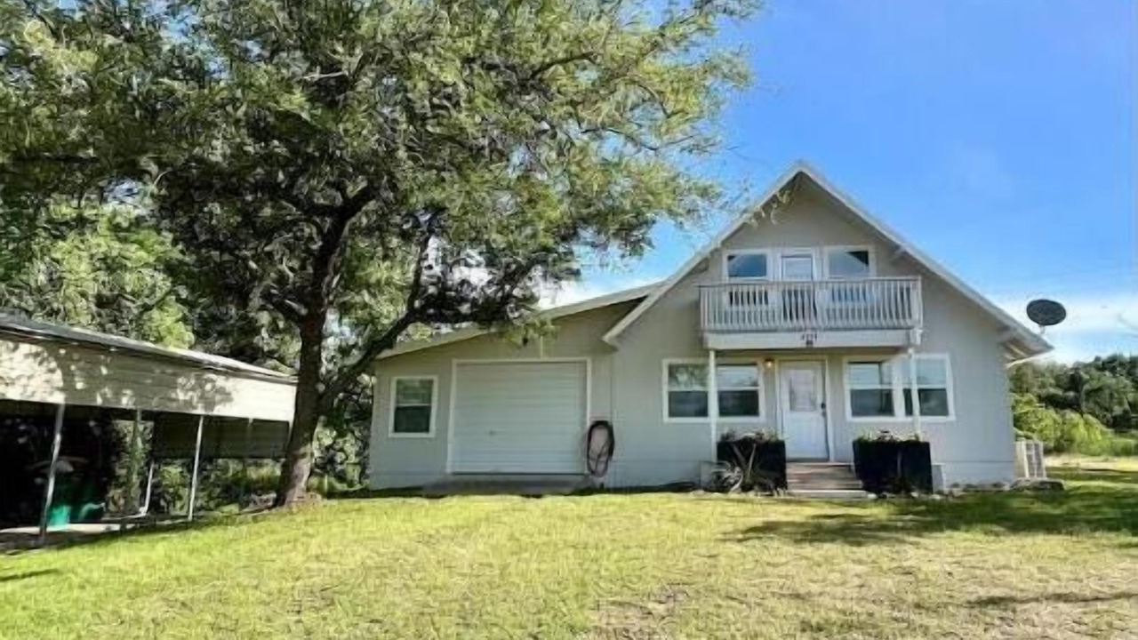 Photo of Outdoor in Cottonwood Shores