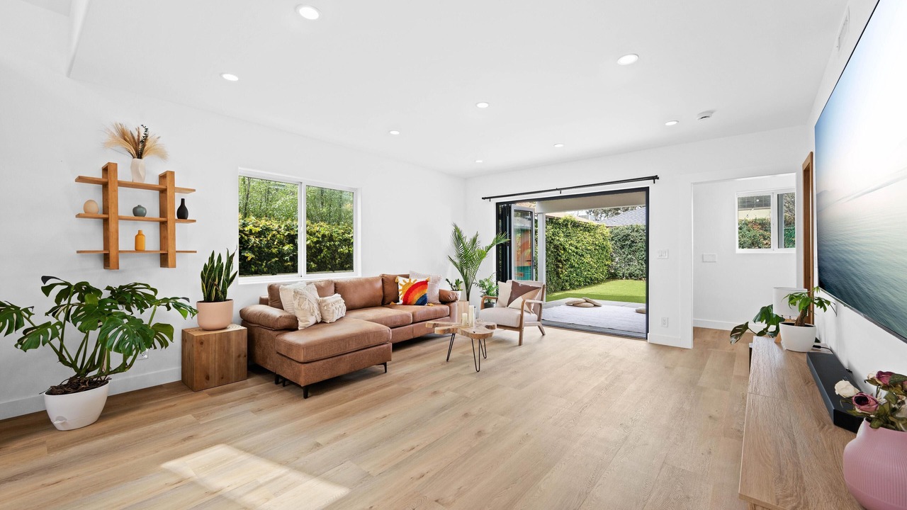 Photo of Livingroom in Culver - West