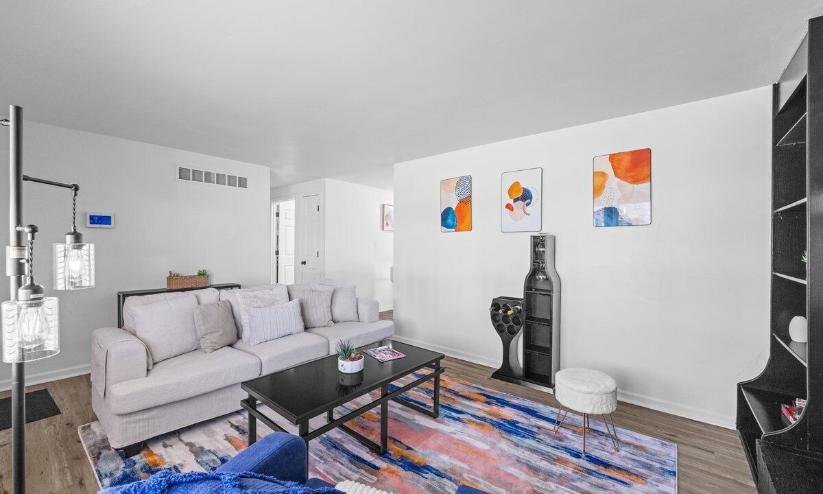 Photo of Livingroom in Parkville