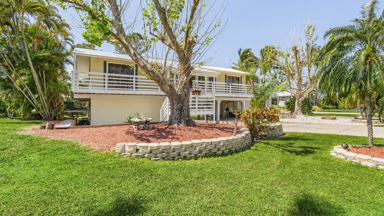 Photo of Outdoor in Pine Island Center