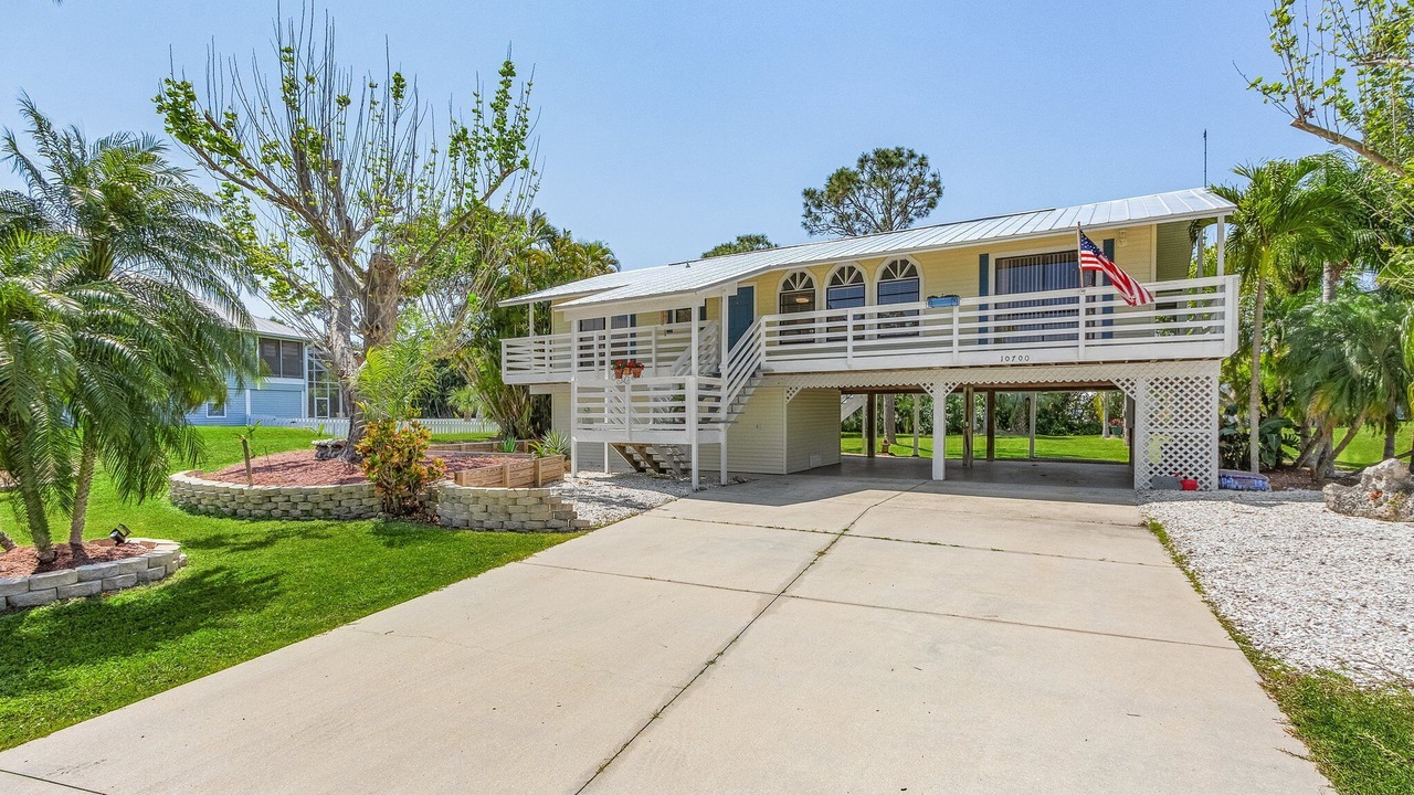Photo of Outdoor in Pine Island Center