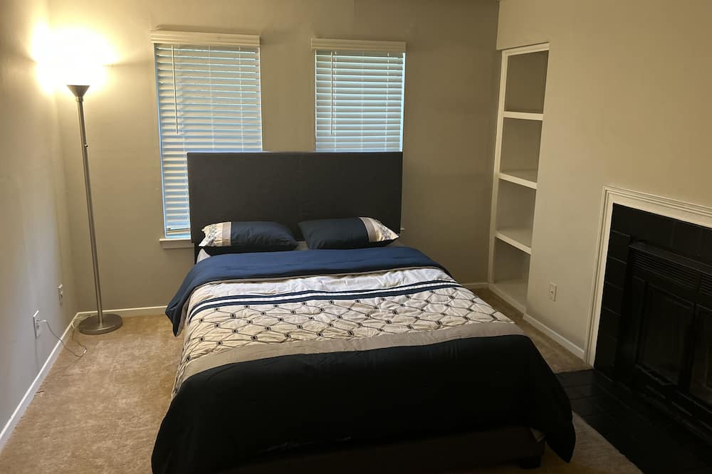 Photo of Bedroom in Sandy Springs