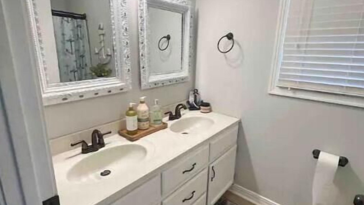 Photo of Bathroom in Eva
