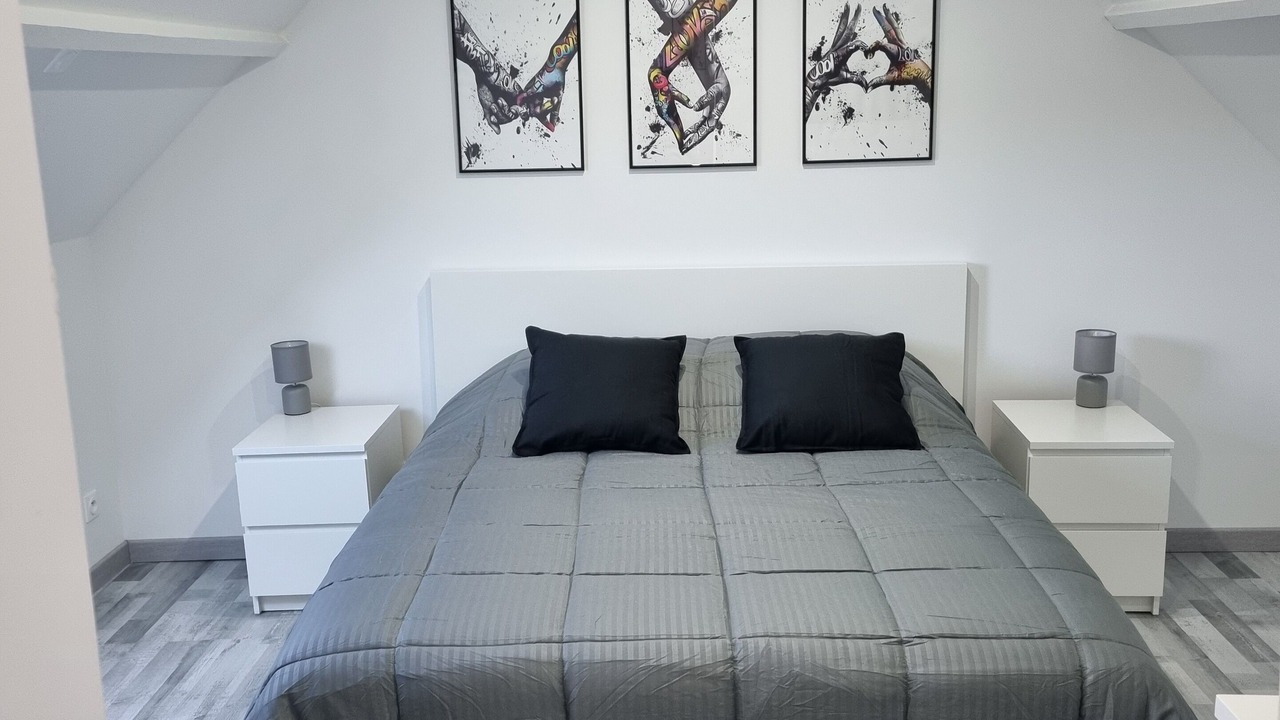 Photo of Bedroom in Givenchy-en-Gohelle