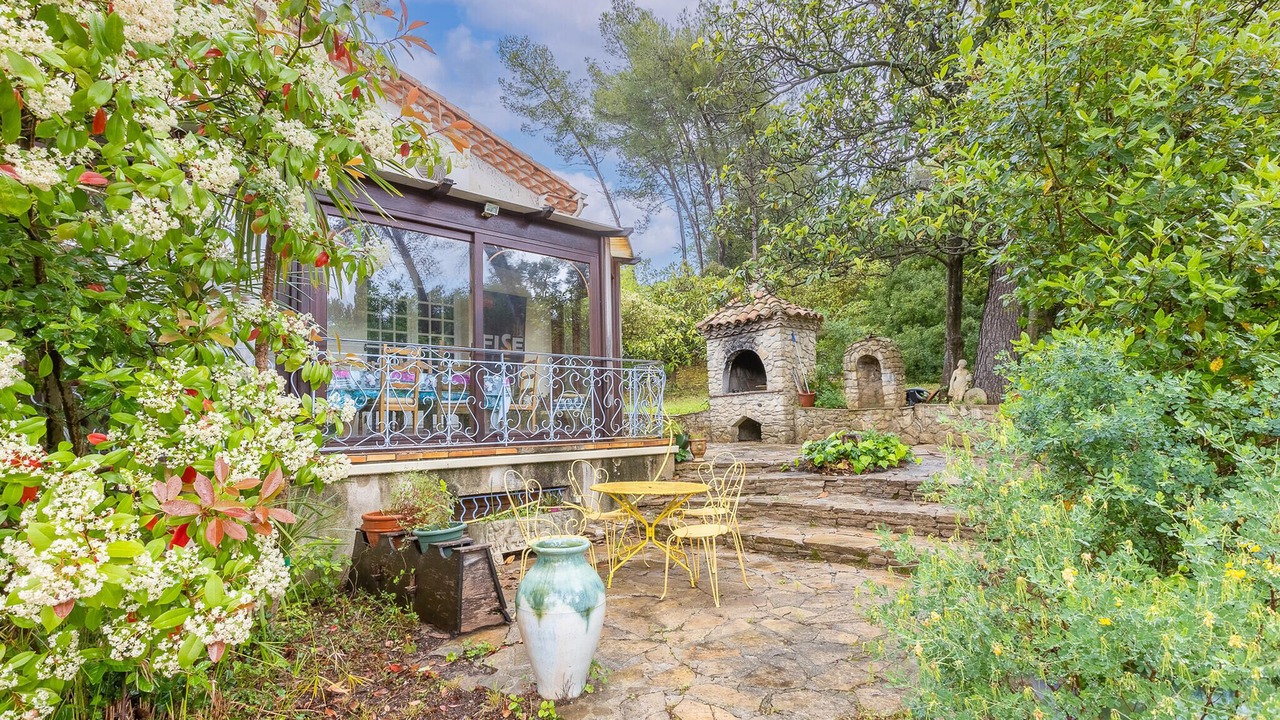 Photo of Outdoor in Saint-Clement-de-Riviere