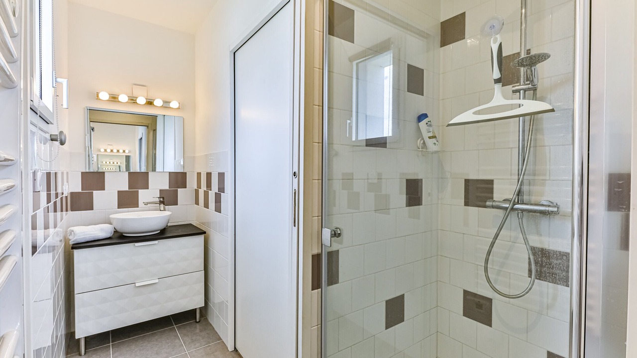 Photo of Bathroom in Challans