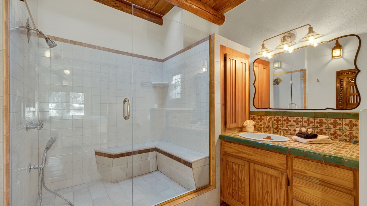 Photo of Bathroom in Driftwood