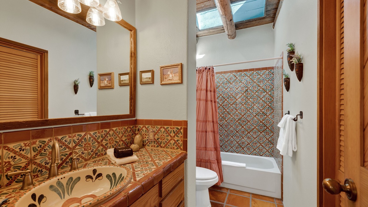 Photo of Bathroom in Driftwood