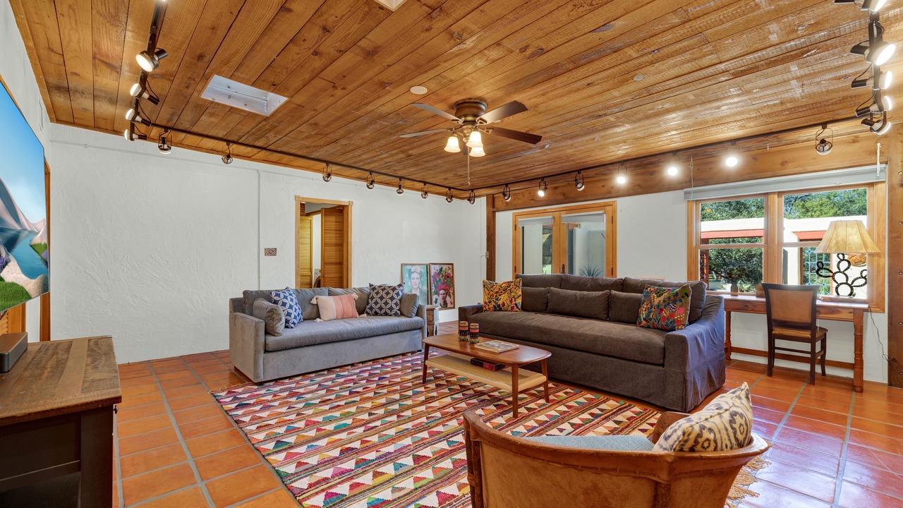 Photo of Livingroom in Driftwood