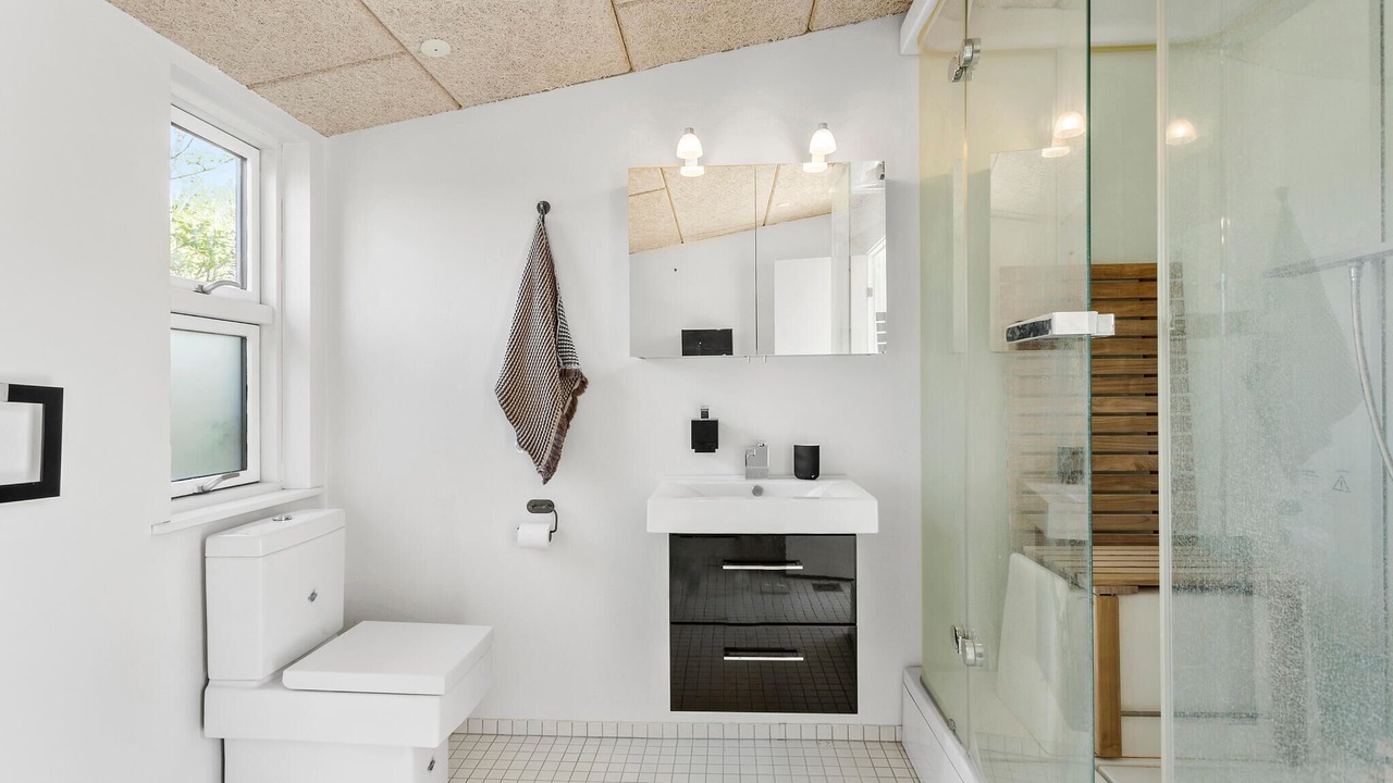 Photo of Bathroom in Thurø By