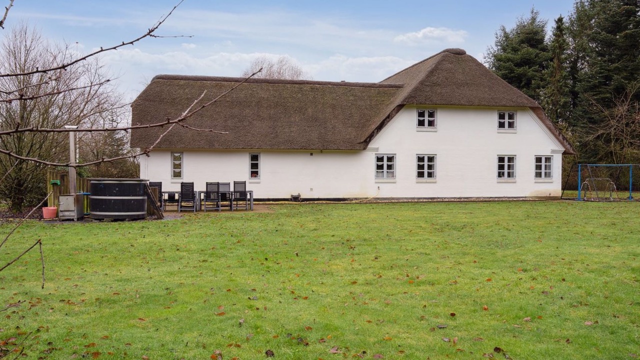 Photo of Outdoor in Gram